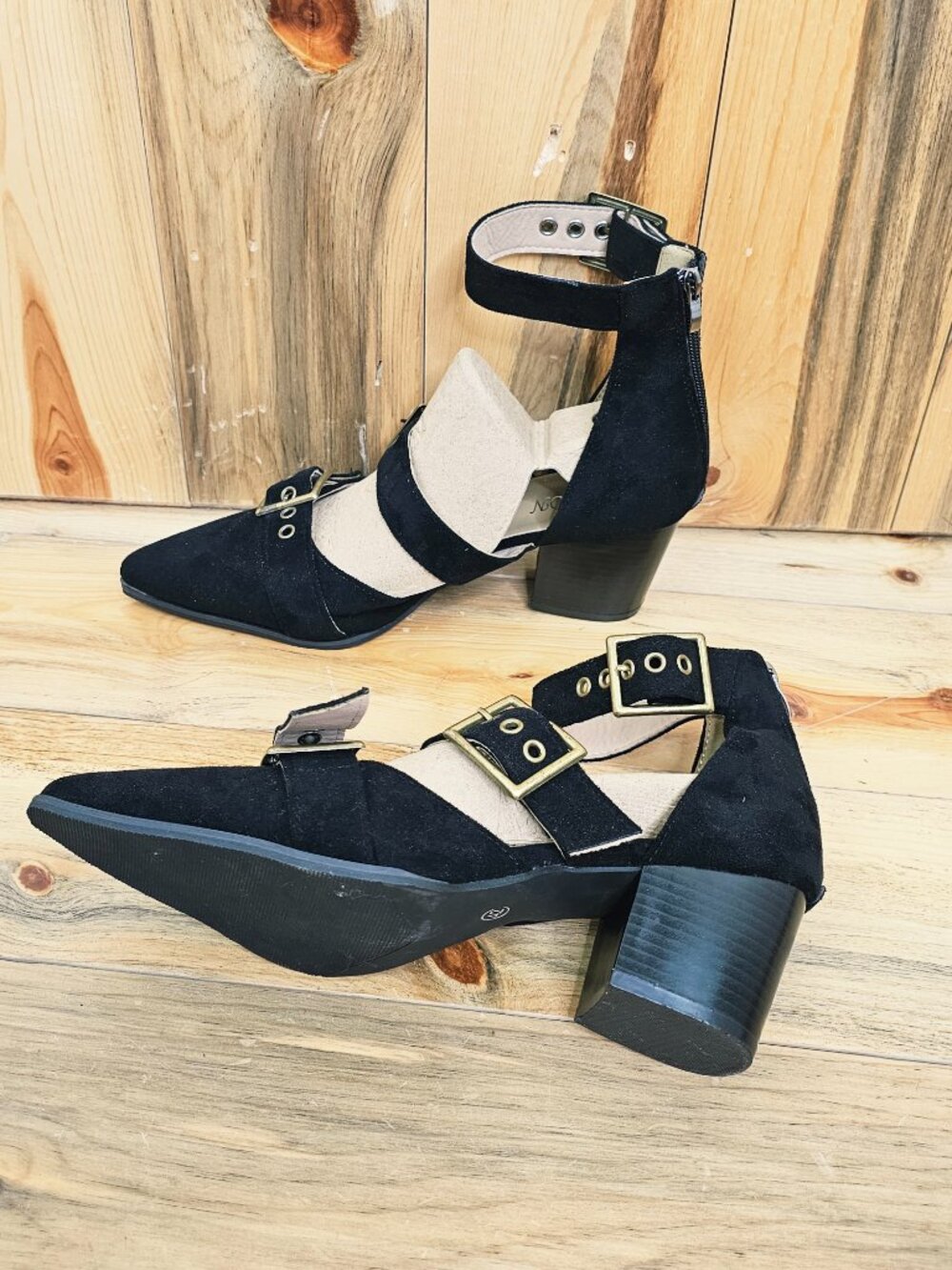 Fashion Suede Buckle Strap Heels